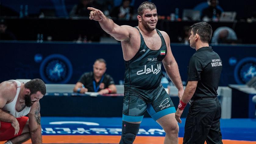 Iranpress: Iranian wrestler clinches silver at 2022 World Championship