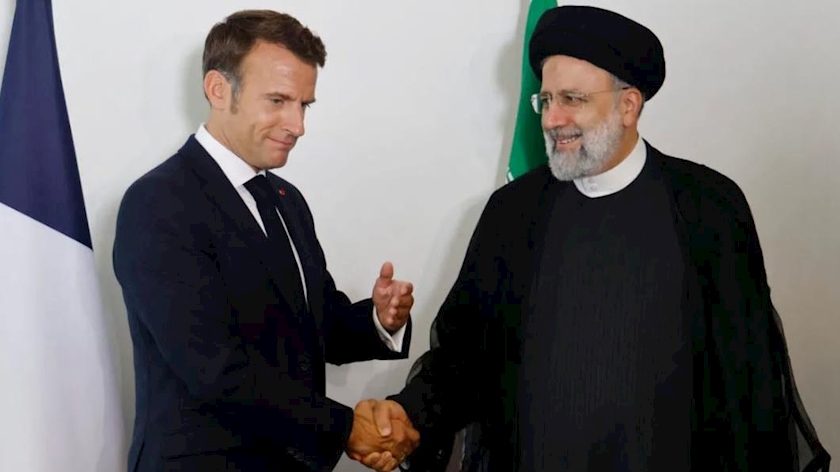 Iranpress: President Raisi meets Macron at UNGA sidelines