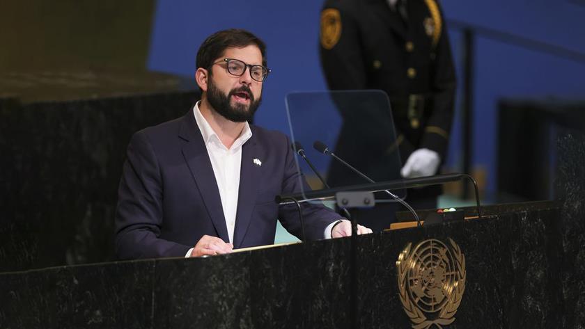 Iranpress: Palestine has right to be free, sovereign: Chilean president to UN