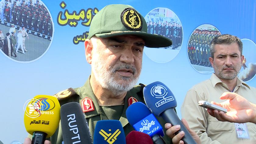 Iranpress: Gen. Salami: Iran has access to all modern technologies in producing missiles, drones