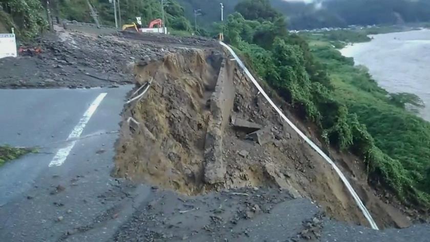 Iranpress: Typhoon lashes central Japan, killing two
