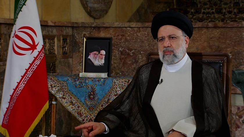 Iranpress: President addresses Iranian nation in a live televised speech