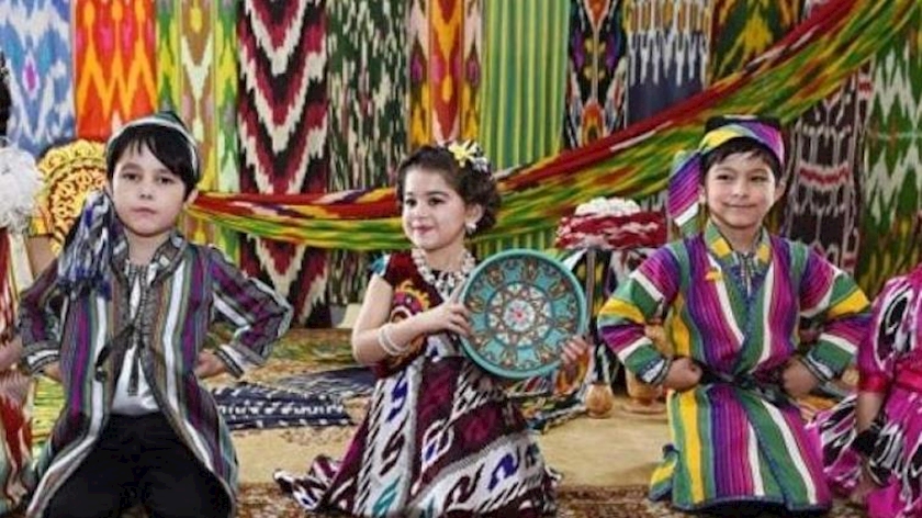 Iranpress: Iran hosts Tajikistan cultural week