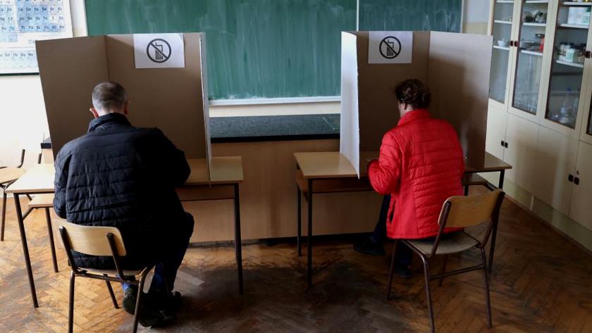 Iranpress: Moderate Bosniak candidate leads in race for presidency seat