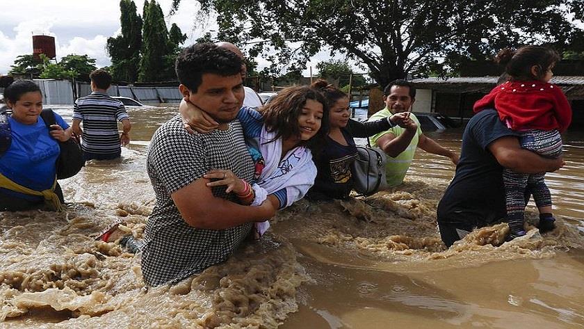 Iranpress: Hurricane Julia batters Colombian island and heads for Nicaragua