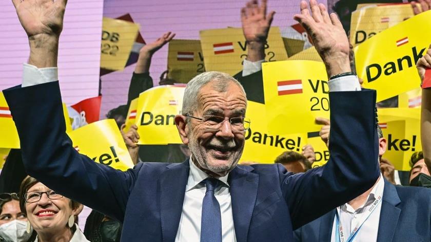 Iranpress: Austrian president secures re-election with clear win, avoiding runoff
