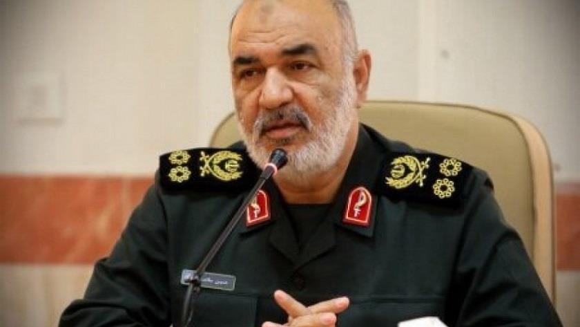 Iranpress: Those seek to paralyze Iran now are paralyzed themselves: Commander