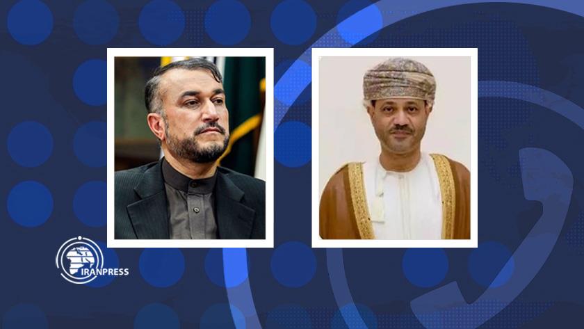 Iranpress: Iran, Oman FMs mull over lifting sanctions