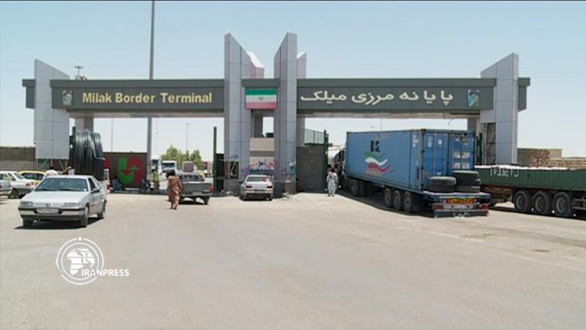 Iranpress: Iran-Afghanistan trade booming in border