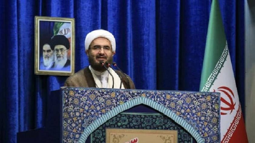 Iranpress: Arrogant powers must pay for terrorist attack in Shiraz: Cleric