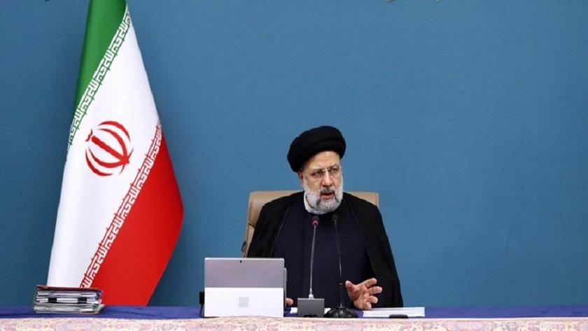 Iranpress: Raisi: University; best place to discuss and solve recent issues