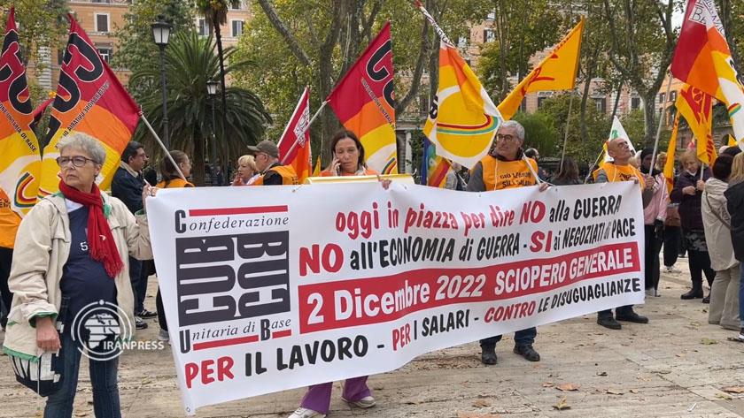 Iranpress: Italians protest inflation 