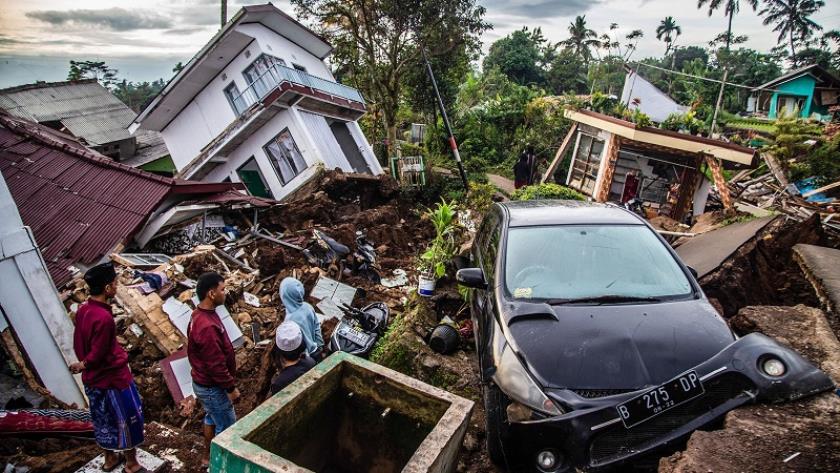 Iranpress: Death toll in Indonesia quake rises to 268 