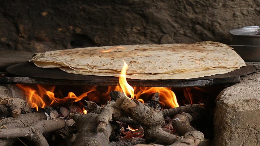 Iranpress: Traditional bread; What Iran is known for