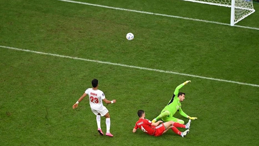 Iranpress: Qatar World Cup 2022; Iran wins Wales in last second goals