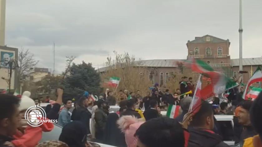 Iranpress: Urmia sees happiness of citizens over Iran
