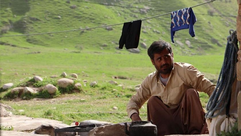 Iranpress: Iranian movie ‘Derb’ receives ‘3 Continents Festival Golden Air Balloon’ award