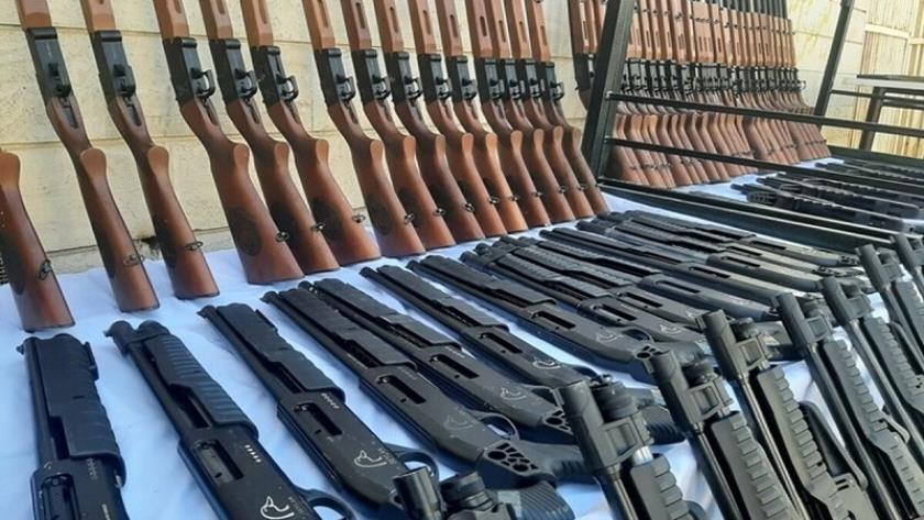 Iranpress: Weapon trafficking gang dismantled in central Iran