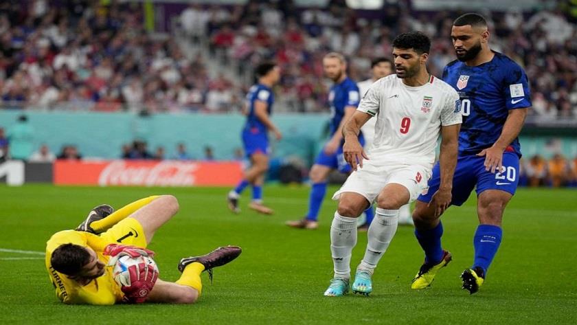 Iranpress: World Cup 2022: US team takes lead in first half with 1 goal 