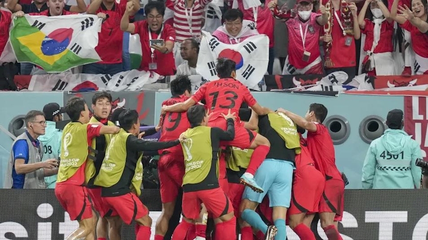 Iranpress: South Korea advances to 2022 World Cup round of 16