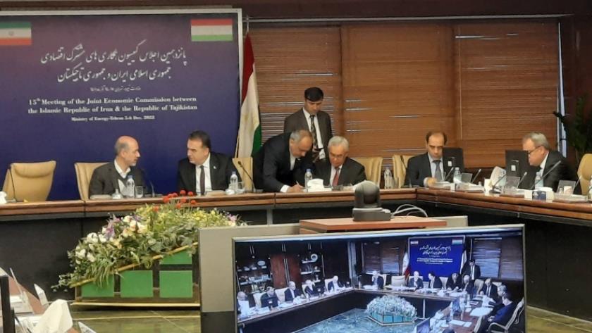Iranpress: Iran, Tajikistan to enjoy economic exchanges up to $500m