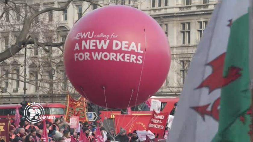 Iranpress: Europe on wave of crisis; British postal workers go on strike