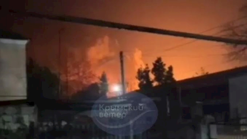 Iranpress: Fire, and several dead reported in barracks in Crimea