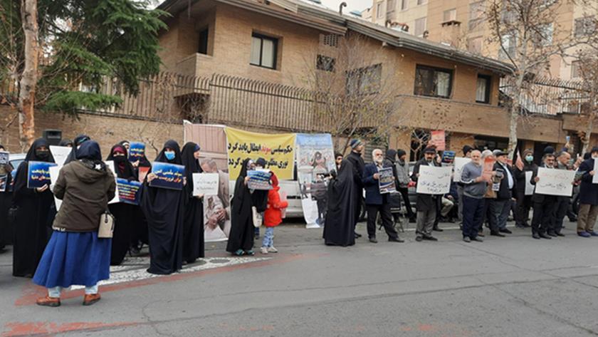 Iranpress: Iranians revolt against Stockholm