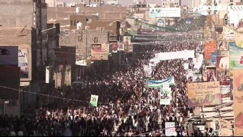 Iranpress: Yemenis hold demonstration in Saada, on occasion of Martyr