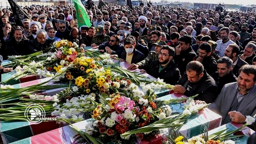 Iranpress: Tabriz embraces 6 anonymous martyrs