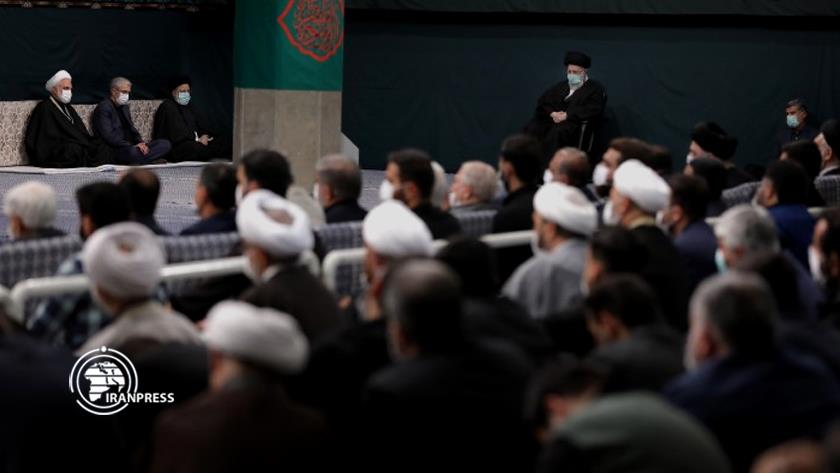 Iranpress: People, Leader hold mourning ceremony for Prophet