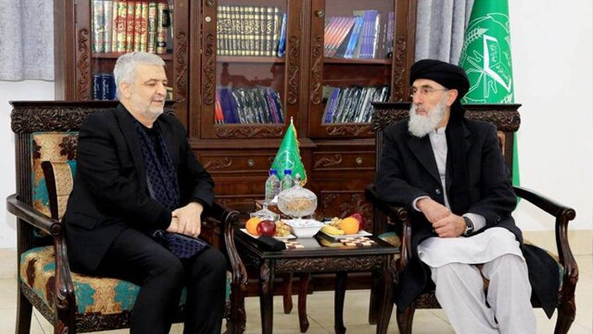 Iranpress: Iran, Afghan officials meet, confer on latest developments in Afghanistan