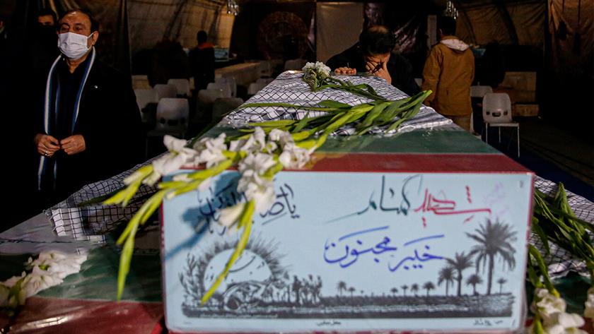 Iranpress: Funeral ceremony for Iranian martyrs was held 