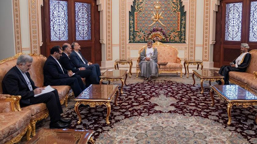 Iranpress: President Raisi invites King of Oman to visit Tehran