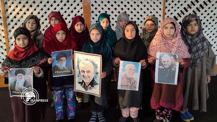 Iranpress: Young Kashmiris pay tribute to Martyr Lt. Gen. Soleimani