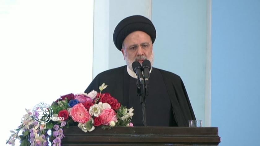 Iranpress: Raisi: Commemorating Martyr Soleimani protects all divine values