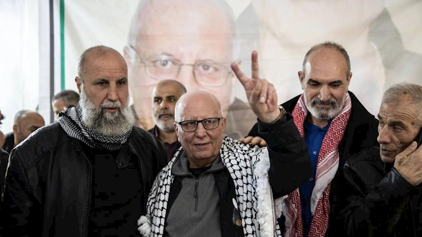 Iranpress: Israel releases Palestinian citizen after 40 years in jail