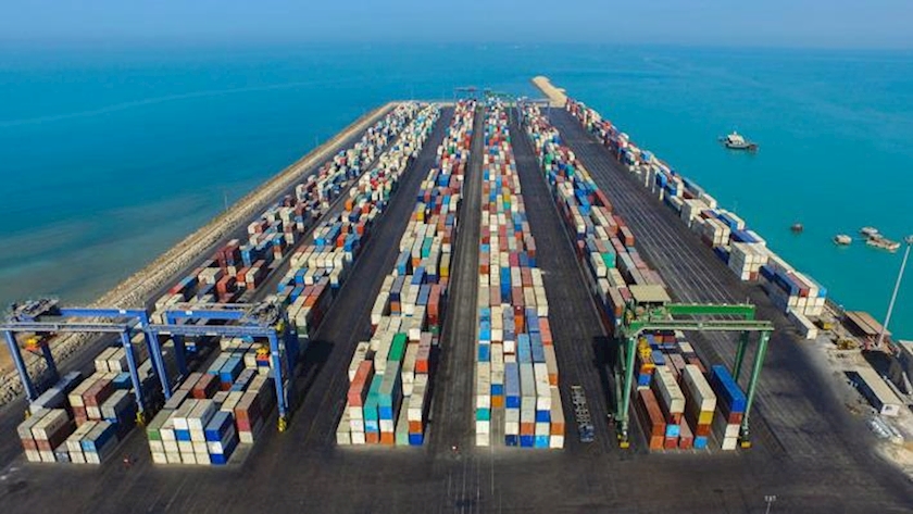 Iranpress:  Iran launchs shipping line from Bushehr to UAE