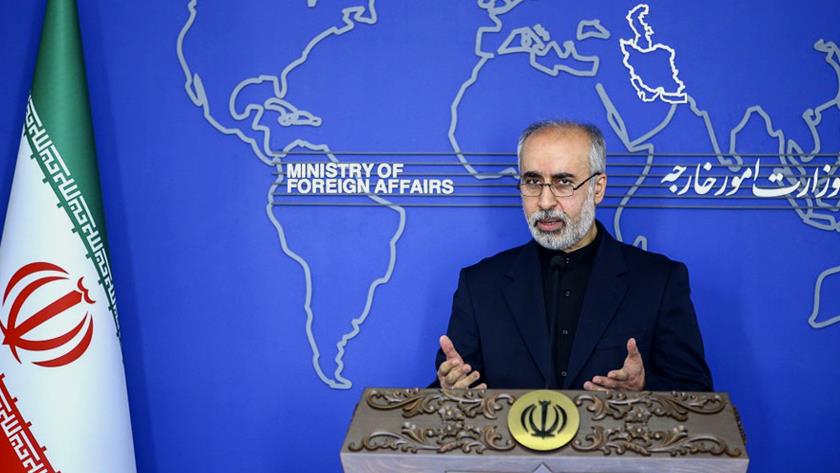 Iranpress: Spox: France has no right to insult followers of divine religions