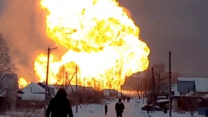 Iranpress: Explosion hits main gas pipeline in Luhansk region