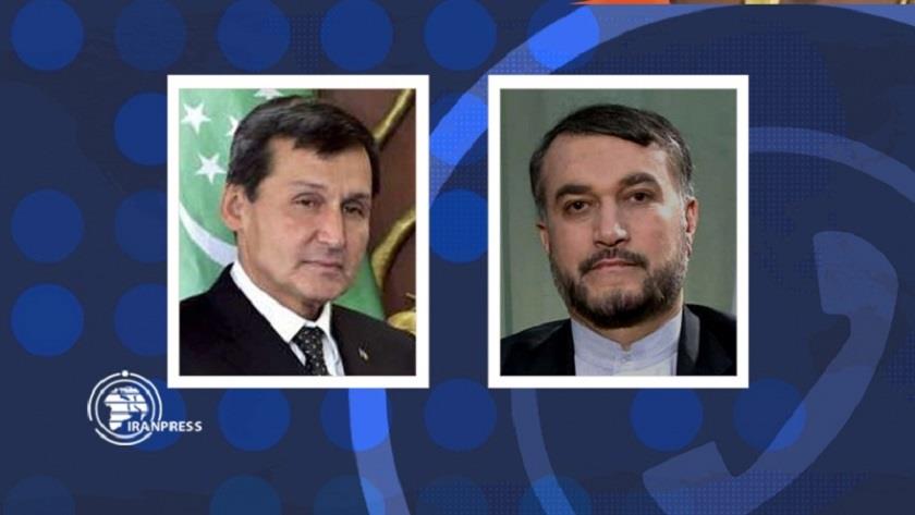 Iranpress: Iran, Turkmenistan stress boosting bilateral relations 