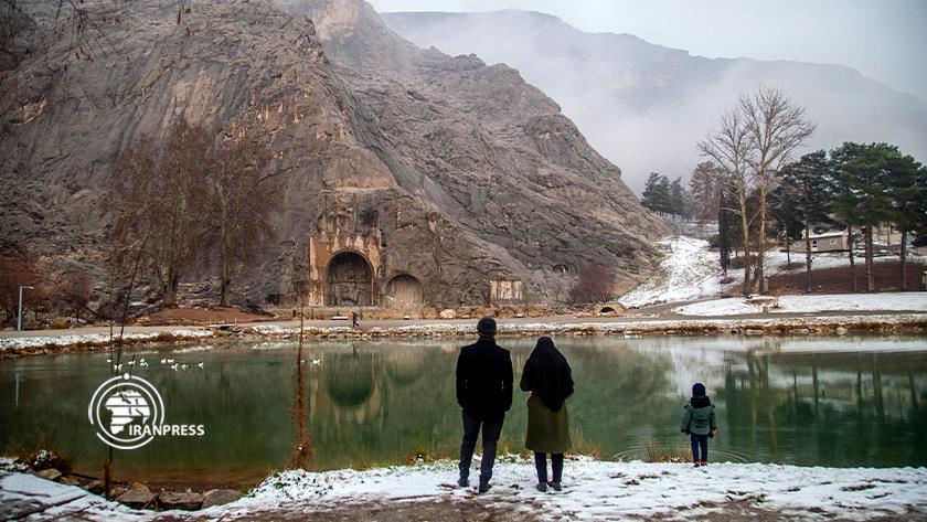 Iranpress: Snowy Tagh-e-Bostan hosts tourists
