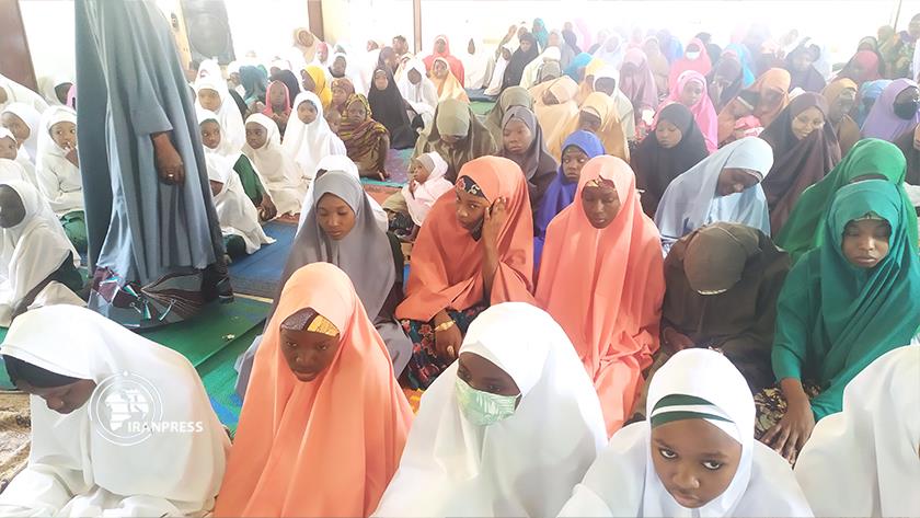 Iranpress: Muslims hold birth anniversary of Hazrat Fatima in Nigeria