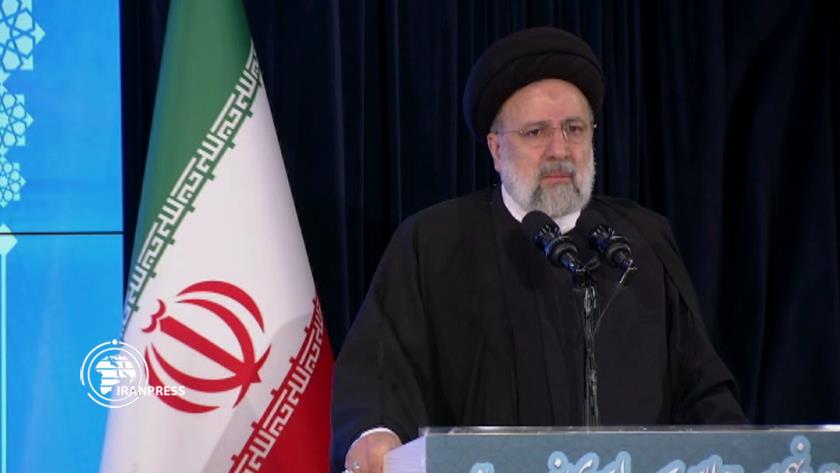 Iranpress: President: Promotion of prayer codes insure society against corruption