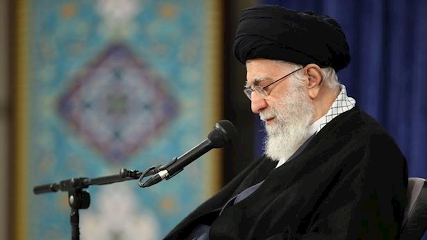 Iranpress: Leader condemns desecration of Quran in European countries