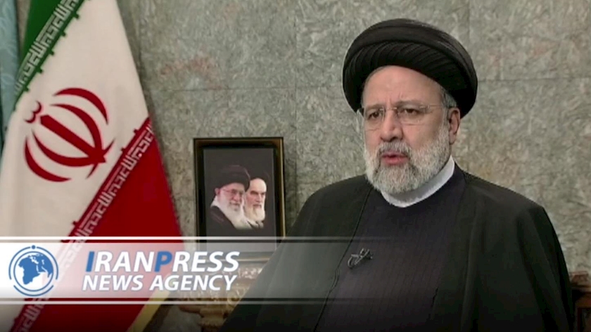 Iranpress: President Raisi starts his live TV speech
