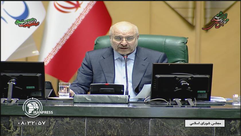 Iranpress: Ghalibaf urges serious monitoring of relief services in quake hit khoy