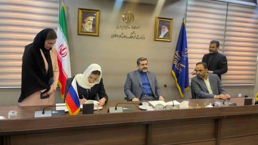 Iranpress: Cultural centers will be established in Tehran, Moscow