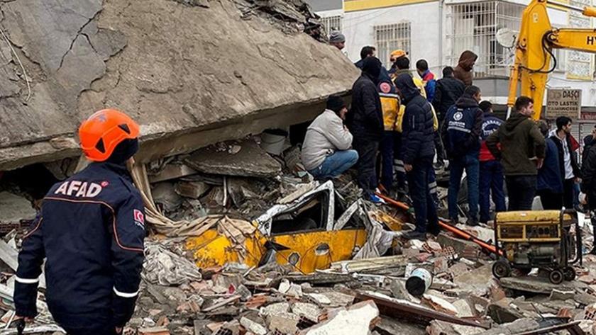 Iranpress: Türkiye announces 7 days of public mourning following deadly earthquake 