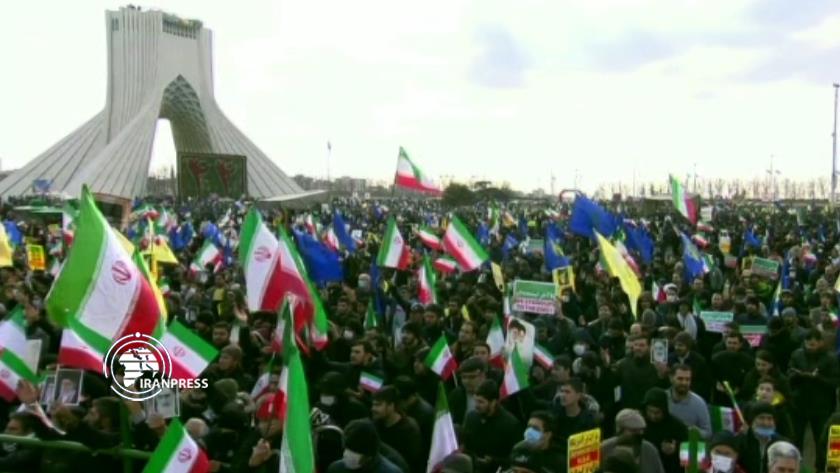 Iranpress: Enthusiastic people of Tehran mark 44th anniversary of Islamic Revolution